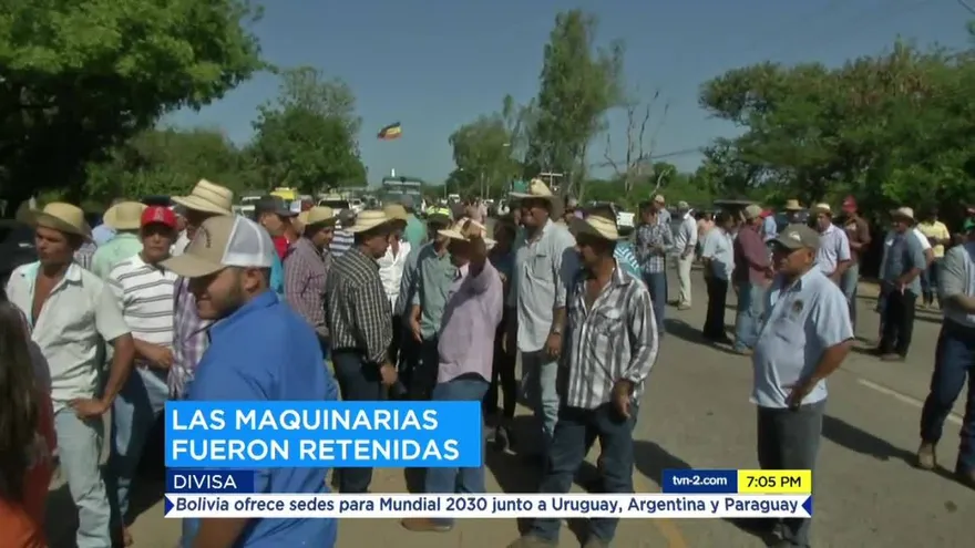 Productores se toman Divisa para protestar contra importaciones