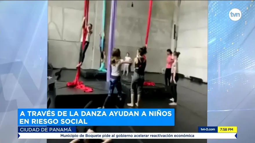 A través de la danza ayudan a niños en riesgo social