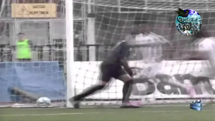 Gol de Rolando Blackburn anotado al Petapa de Guatemala