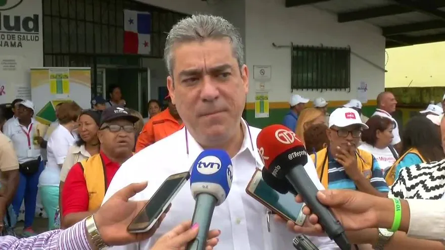 Autoridades del Minsa recorrieron San Miguelito para combatir el Aedes Aegypti