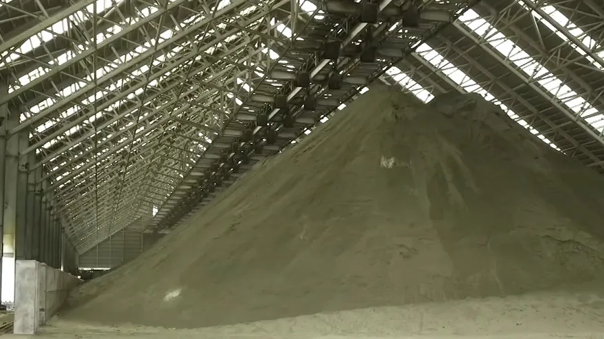 Ministro de Comercio comparece ante comisión legislativa