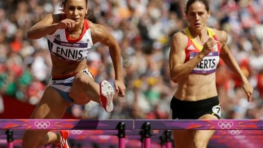 Ennis fija récord para las vallas en el heptatlón