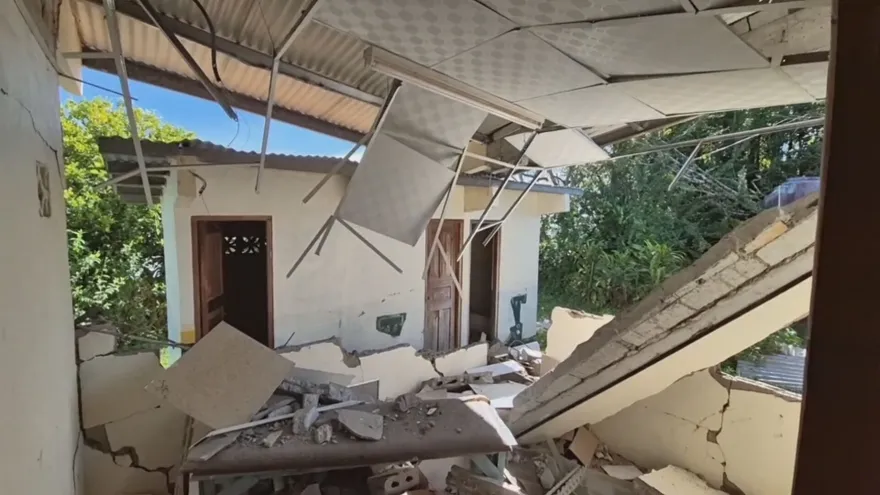 Casas destruidas por el fuerte sismo en Panamá