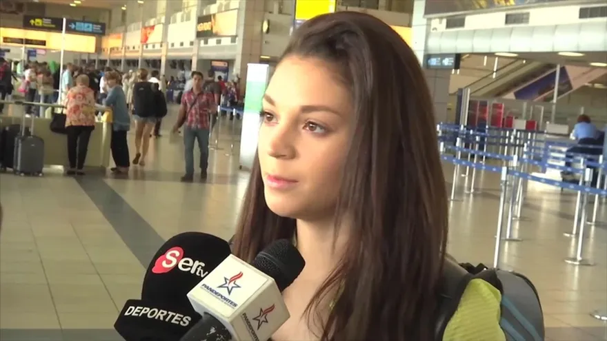 Salida de Carolena Cartens camino a sus entrenamientos