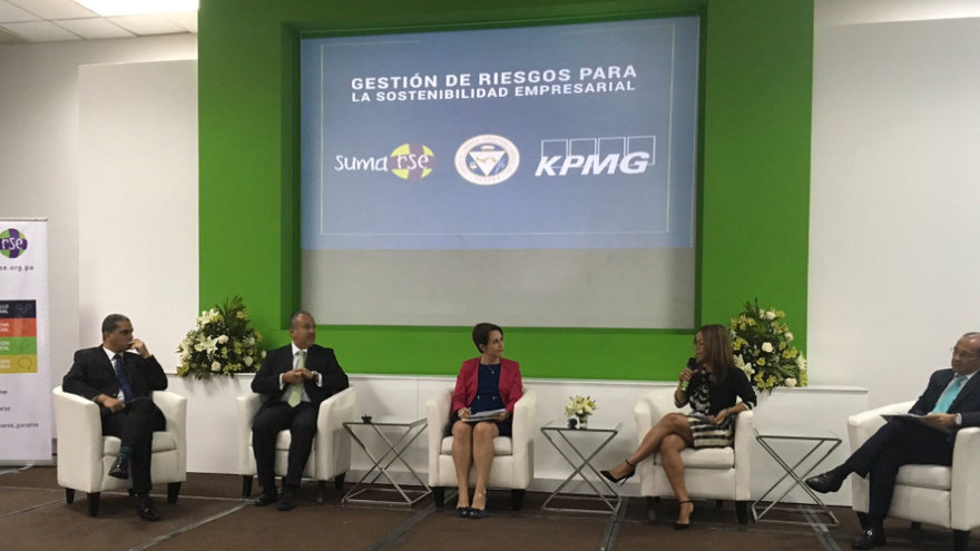 Parte del panel del foro realizado este viernes