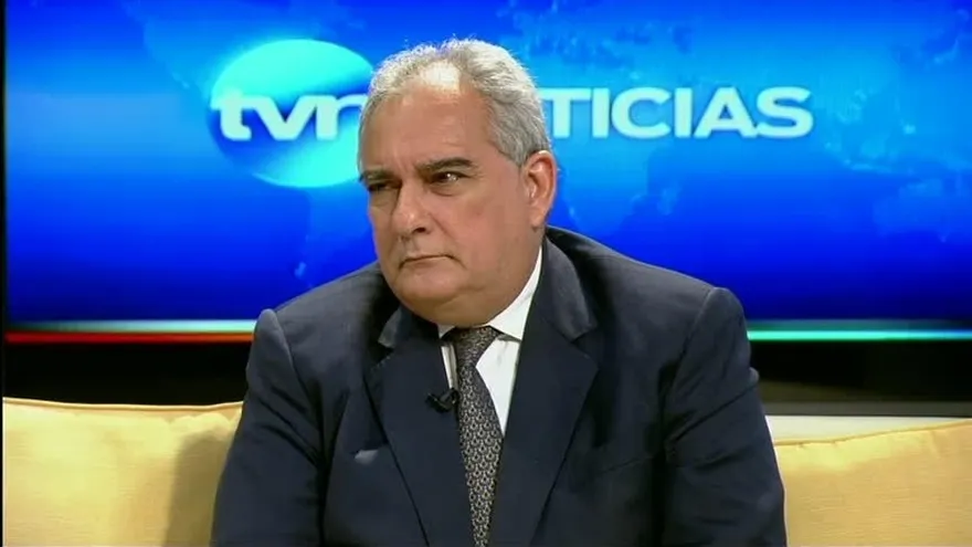 Analizan métodos para cambios constitucionales en Panamá