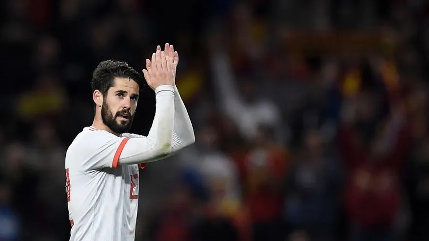 España le proporciona una  goleada mágica a Argentina