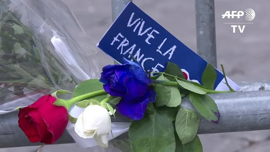 Homenajes y dolor alrededor del mundo tras atentado en Francia