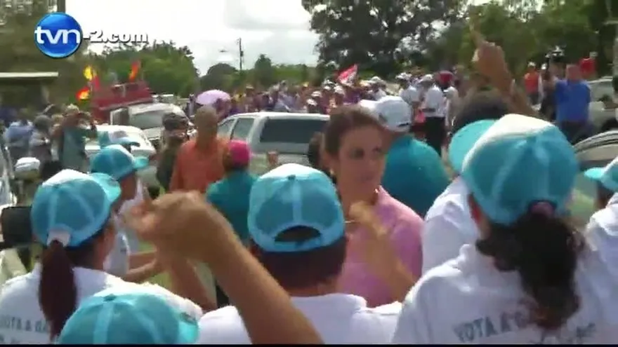 Fausto Fernández recibe manotazos y empujones