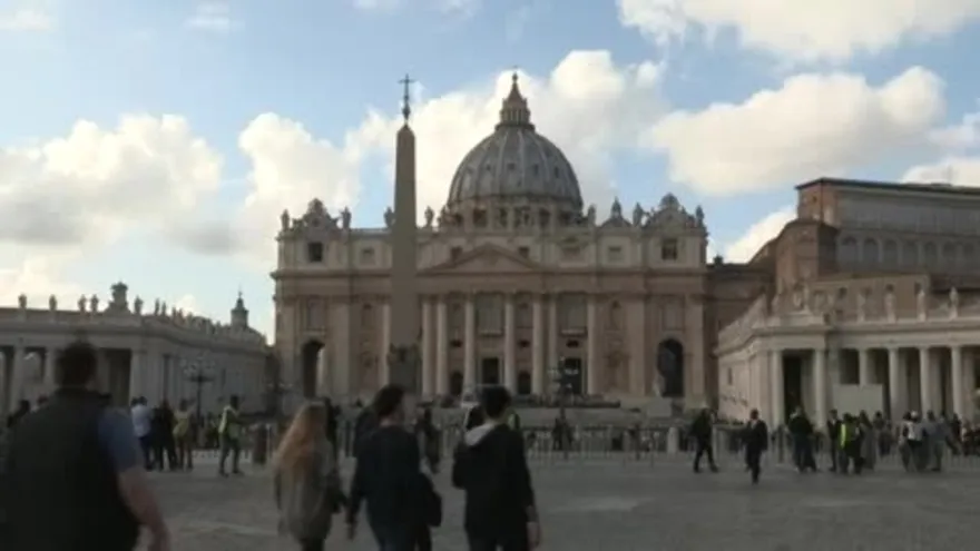 El papa permite que los sacerdotes puedan perdonar el aborto