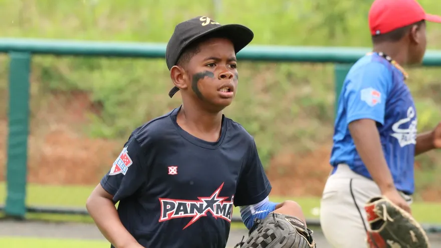 Pelotero del equipo u10 de Panamá
