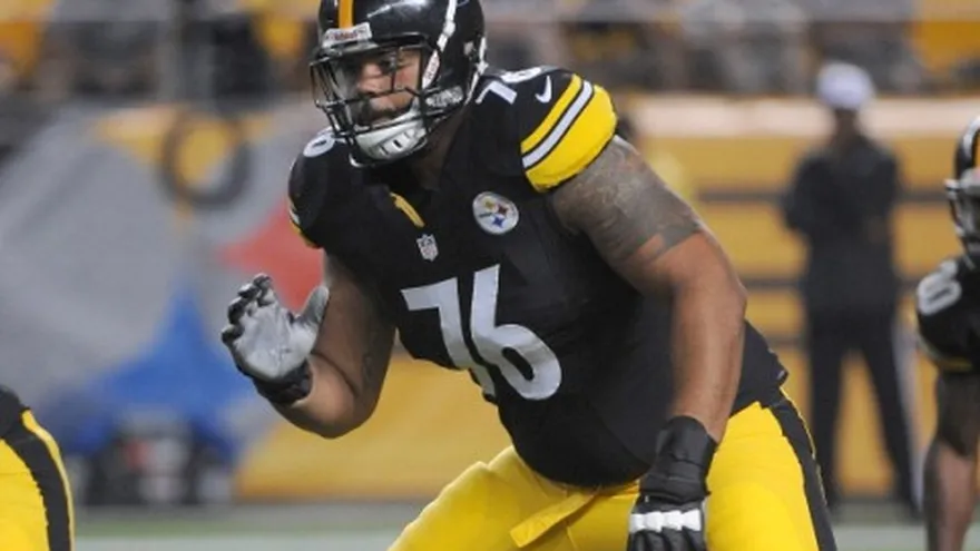 Delincuentes apuñalan jugador de los Steelers