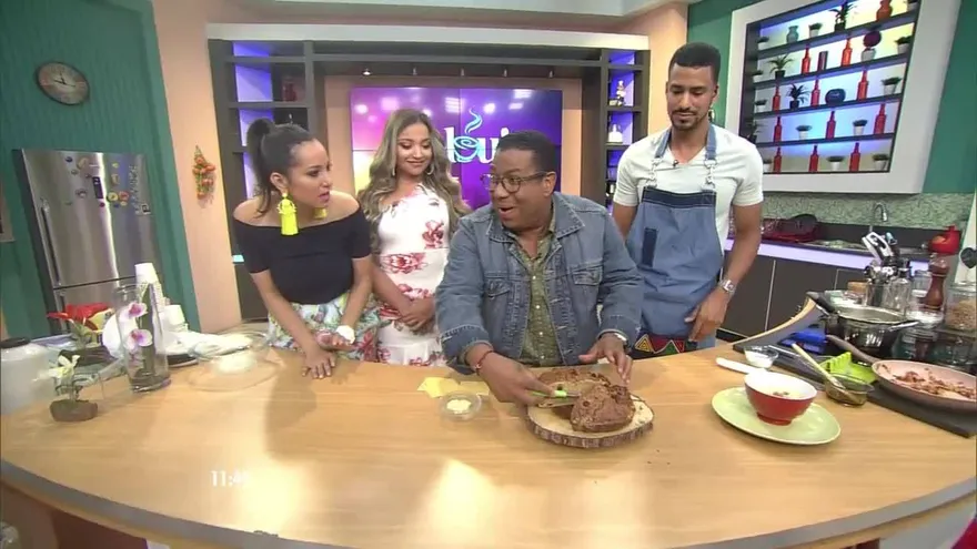 Juancho nos enseña a preparar un pan dulce para Semana Santa