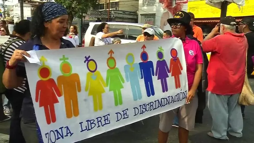 Polémica por unión civil de personas del mismo sexo