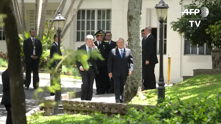 El Salvador brindará su experiencia a Colombia en proceso de paz