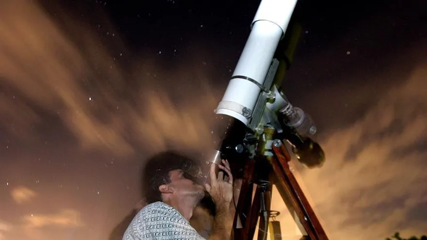 Un portavoz del Pentágono confirmó al periódico la existencia de ese programa, pero aseguró que fue cerrado en 2012, y de hecho documentos obtenidos por el Times indican que recibió financiación de 22 millones de dólares anuales desde 2008 hasta 2011.