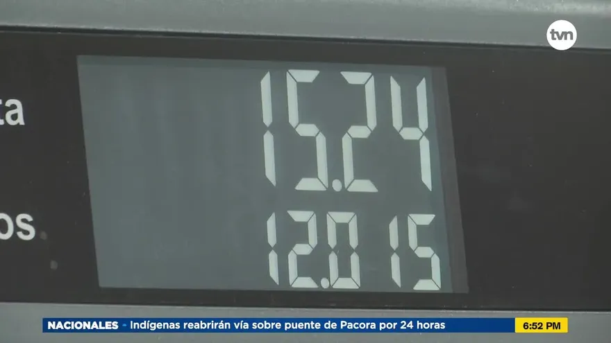 Usuarios consideran que el gobierno tardó demasiado en congelar precio del combustible
