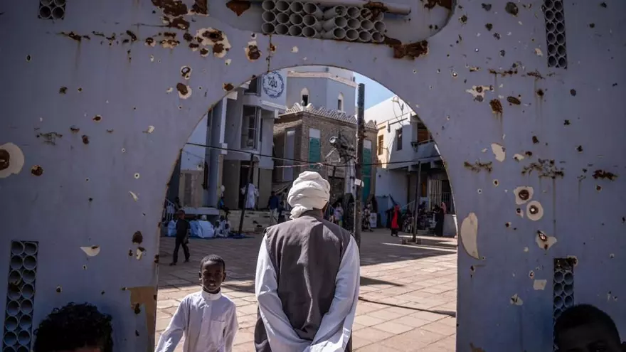 La población de Sudán en medio de un conflicto armado.