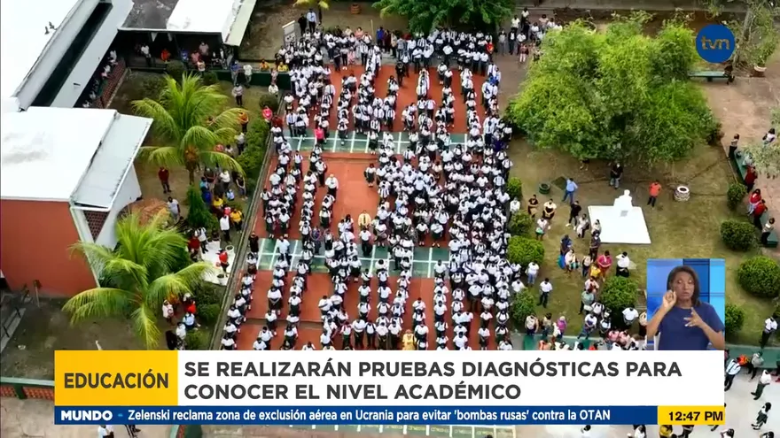 Ministra de Educación se refiere a pruebas de nivelación a estudiantes