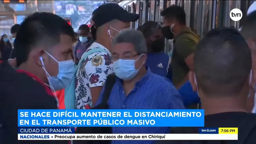 Se hace difícil mantener el distanciamiento en el transporte público