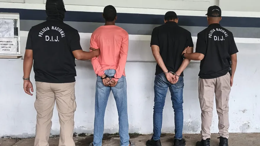 Desarticulan grupo delictivo dedicado a delitos financieros en perjuicio de entidades bancarias.