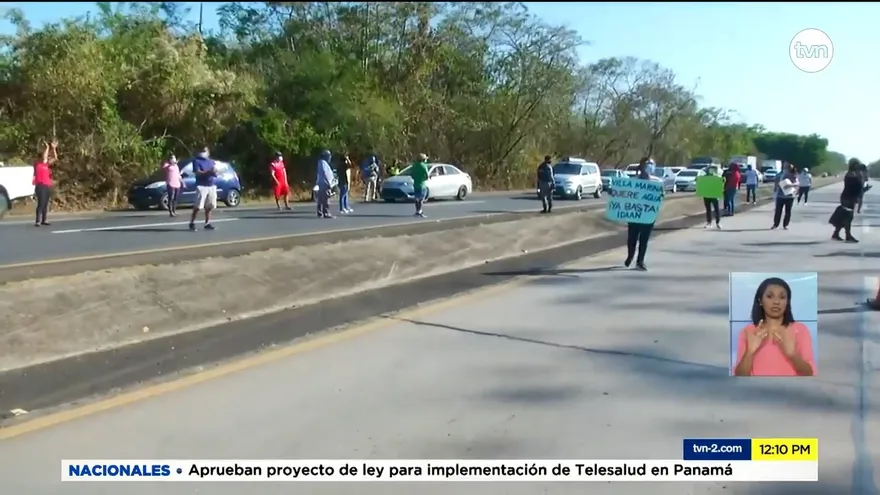 Residentes de comunidad en Atalaya protestan por falta de agua