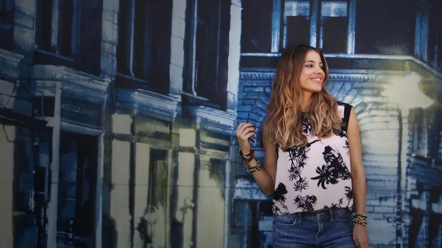 La cantautora costarricense Debi Nova.