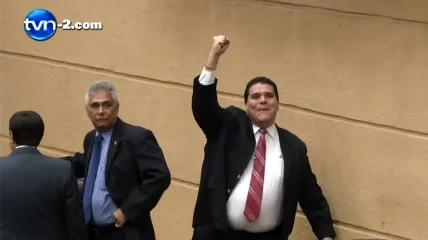 Sesiones Extraordinarias: No hay tregua, Gálvez vuelve a hacer de las suyas