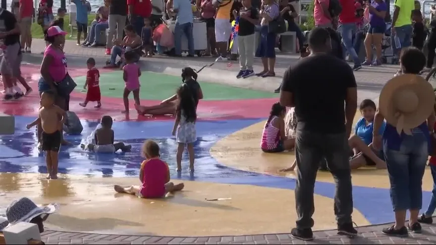 Panameños viven la Calzada de Amador