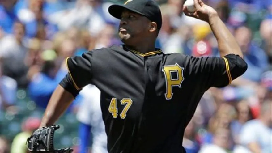 Liriano se luce en triunfo de los Piratas