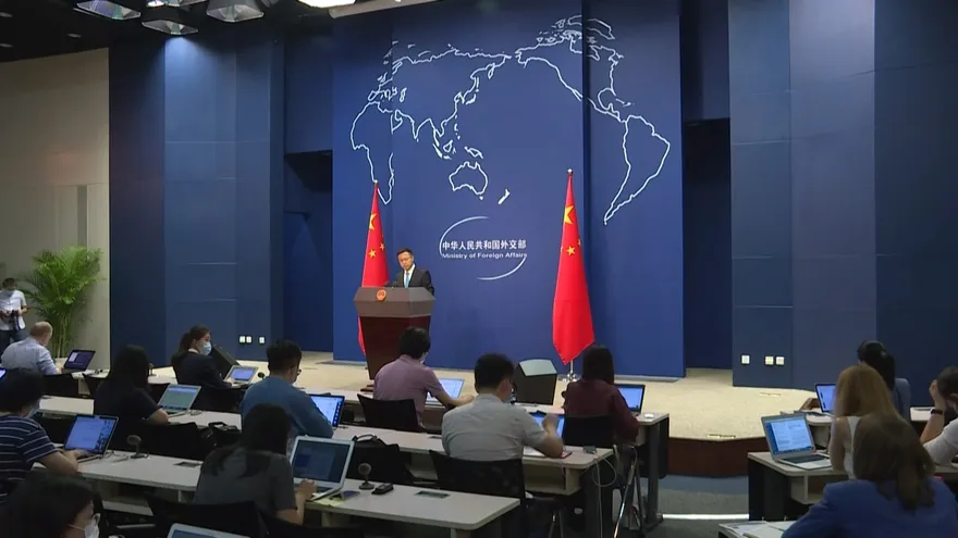 China y el Reino Unido chocan por Hong Kong a raíz de la nueva ley de seguridad