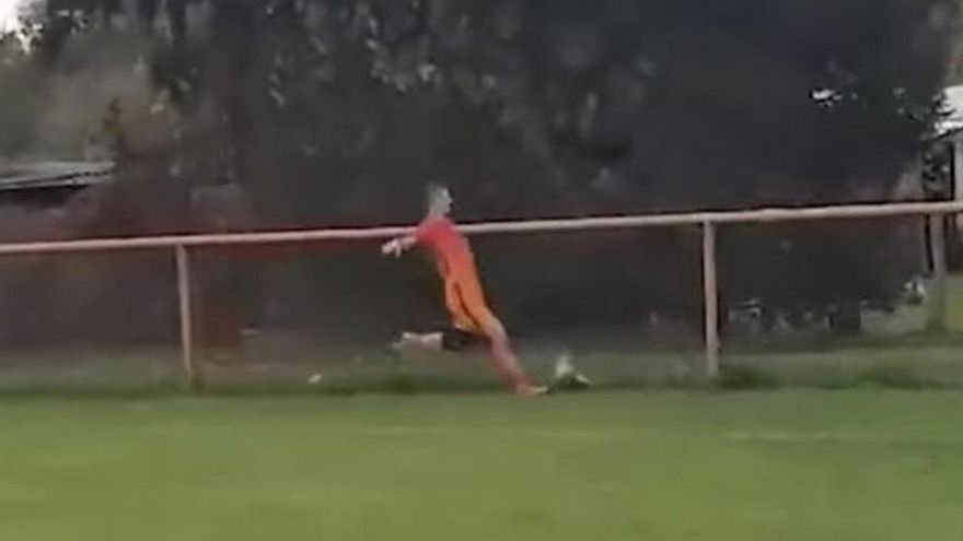Acusado un futbolista croata de matar un pollo durante un partido