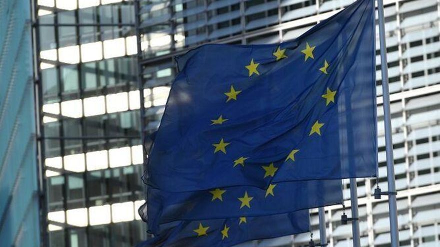 Banderas de la Unión Europea.