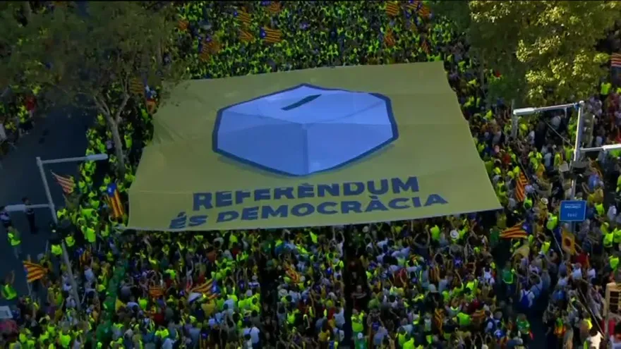 Declaración de independencia de Cataluña carecería de legitimidad, según Financial Times