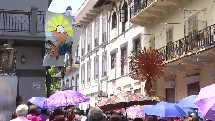 Celebran “Corpus Christi” en el Casco Antiguo