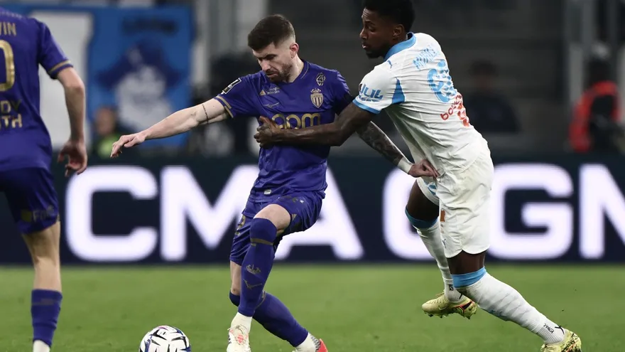 Michael Amir Murillo en partido contra Mónaco