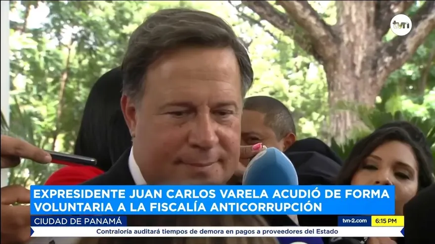 Expresidente acudió de forma voluntaria a la Fiscalía Anticorrupción