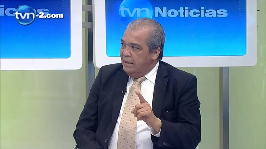 Víctor Almengor, Abogado de empresaria Poullett Morales