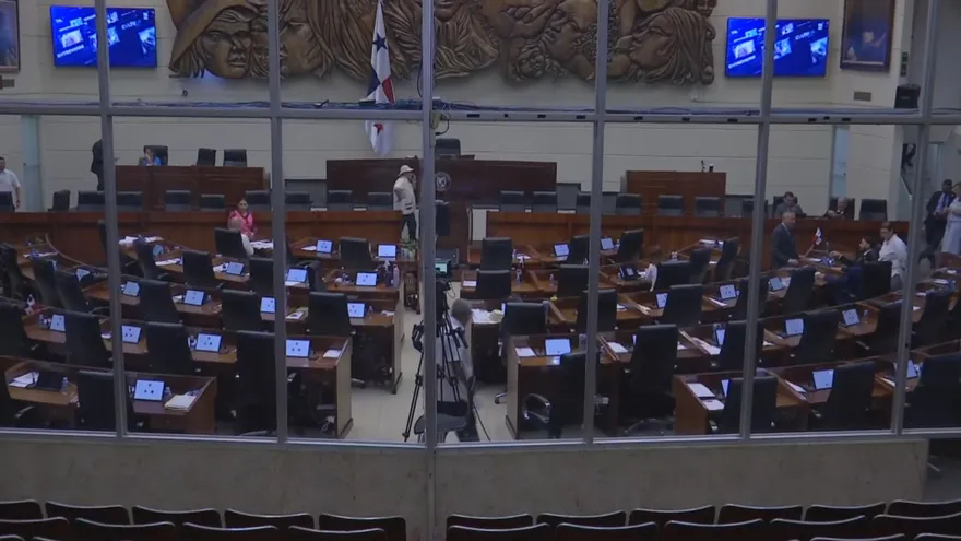 Pleno de la Asamblea a esta hora.