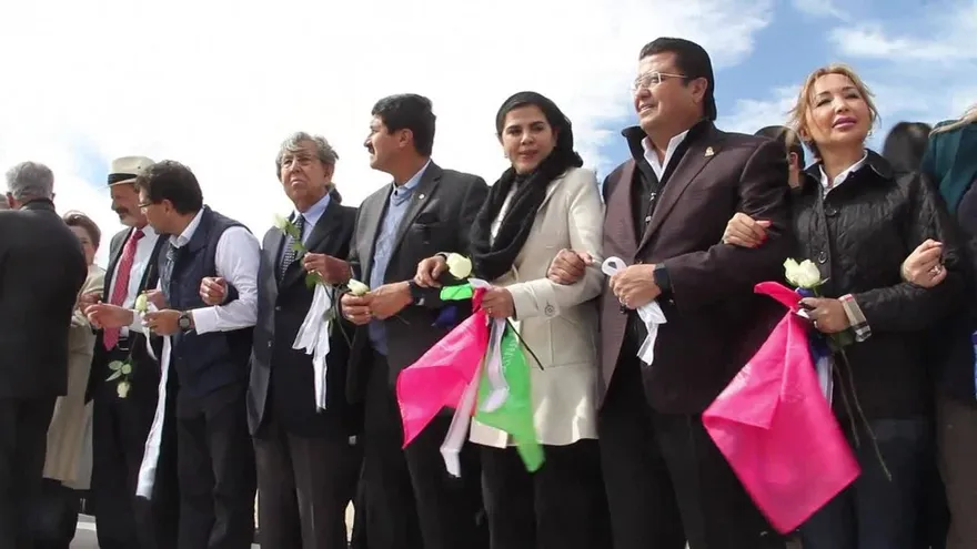 Un muro humano en frontera México - EEUU, protesta contra Trump