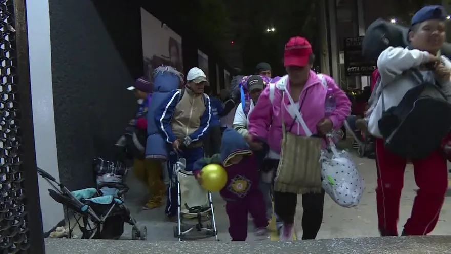5.000 migrantes dejan capital de México y siguen hacia EEUU