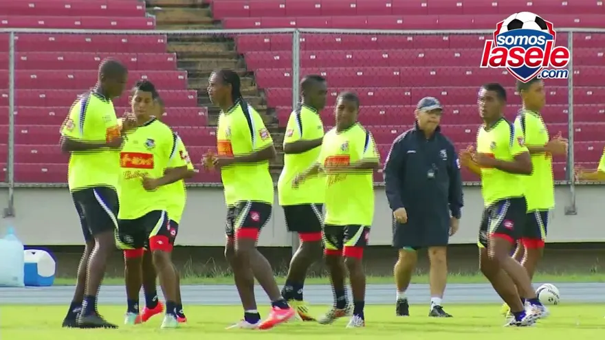 Primera parte de la conferencia de prensa del DT Bolillo Gómez