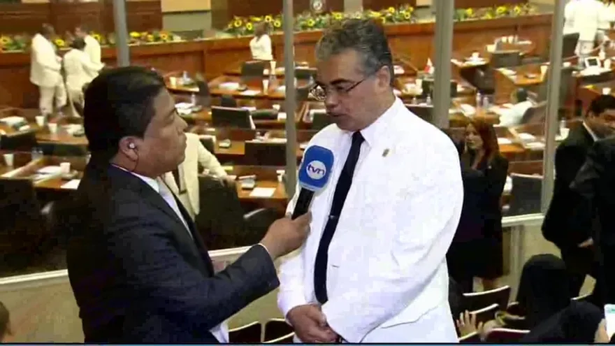 Carlos Carrillo reacciona tras elección de De León como presidente de la AN