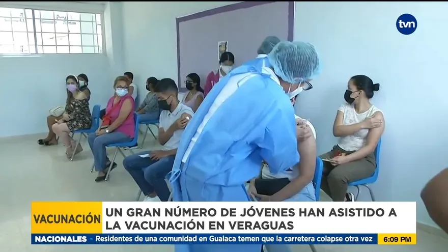 Jóvenes acuden a barrido con vacunas de Pfizer en Veraguas