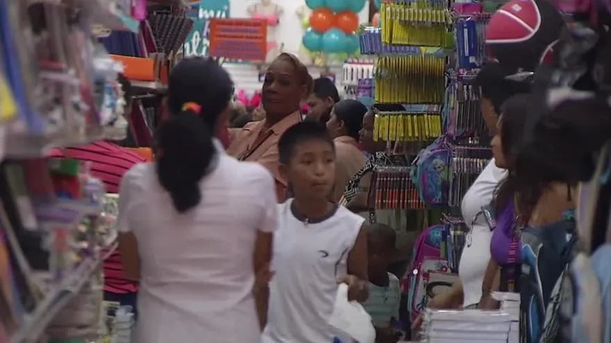 Servidores públicos cobraron adelantado el décimo tercer mes