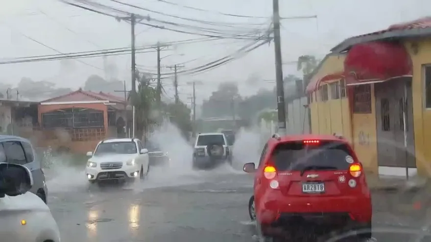 Fuertes lluvias en San Antonio este sábado 24 de septiembre