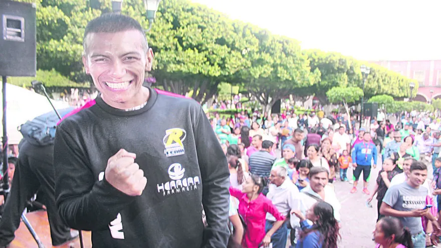 Castellanos fue despedido por habitantes de su natal Celaya.