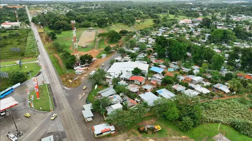 Sigue la disputa por terrenos en la Feria de Tanara
