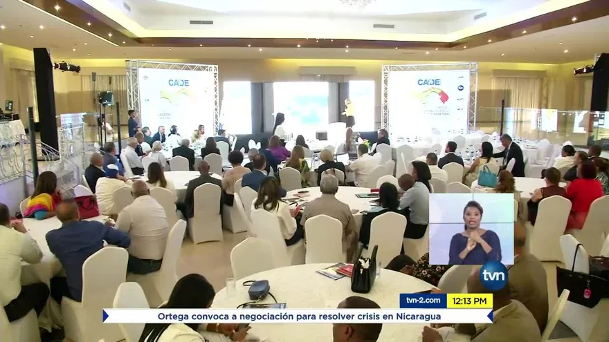 Candidatos a la presidencia participan de CADE en Colón