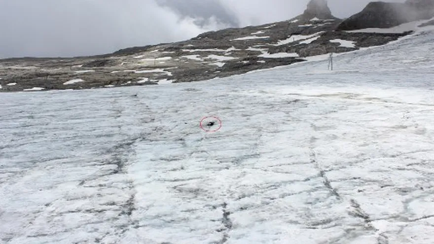 Las dos personas han sido momificadas en las nieves del glaciar Tsanfleuron a una altitud de 2,615 metros.